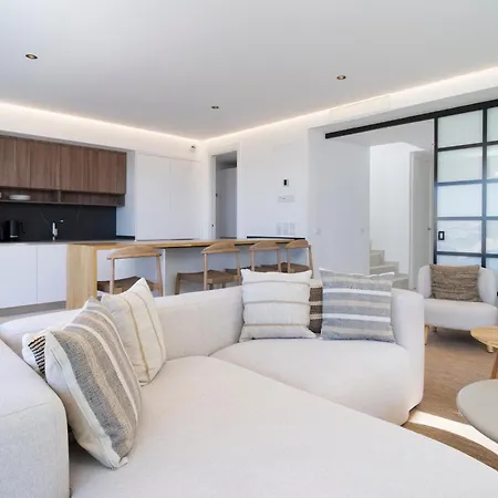 Stunning Penthouse In * Estepona