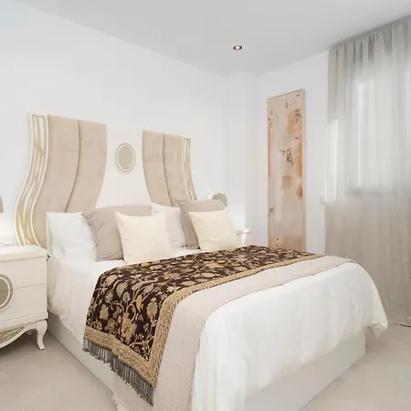 Stunning Penthouse In * Estepona